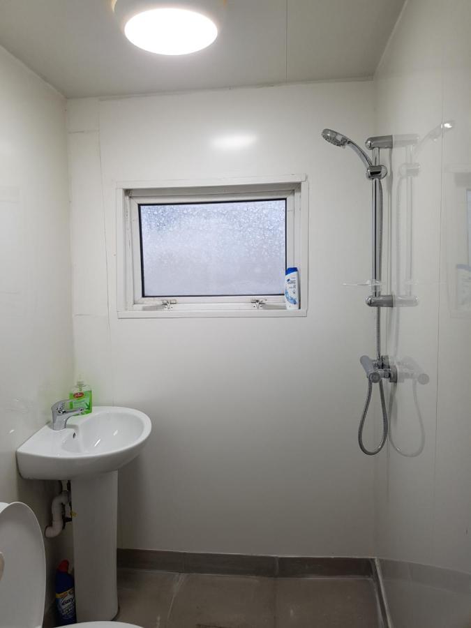 Atlas Road Guest House Кардіфф Екстер'єр фото