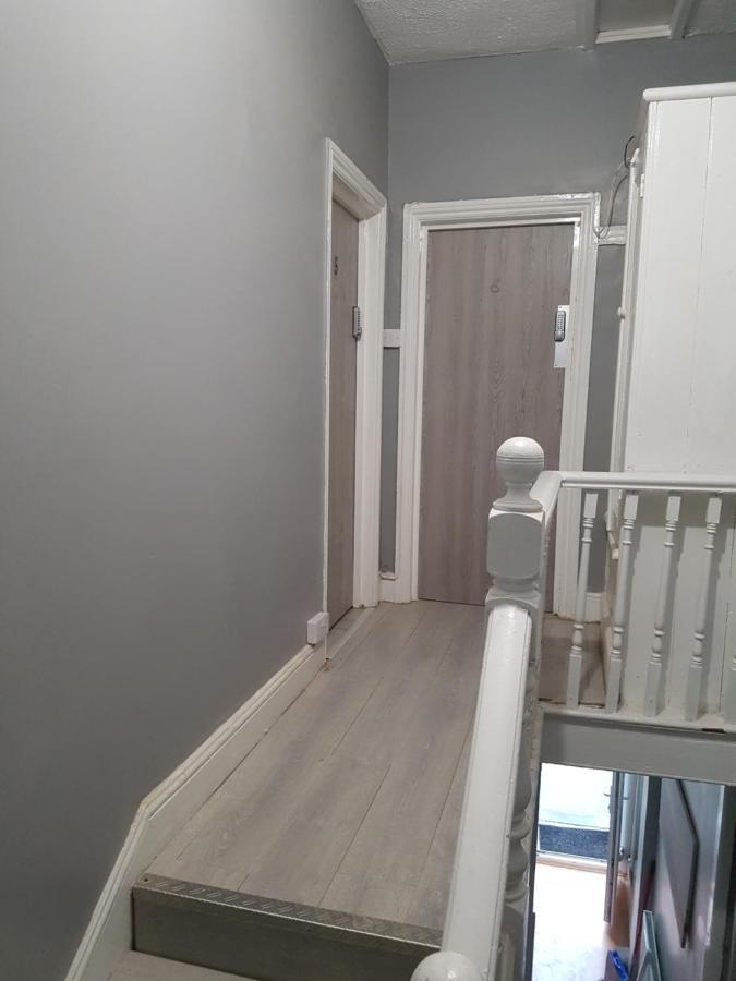 Atlas Road Guest House Кардіфф Екстер'єр фото